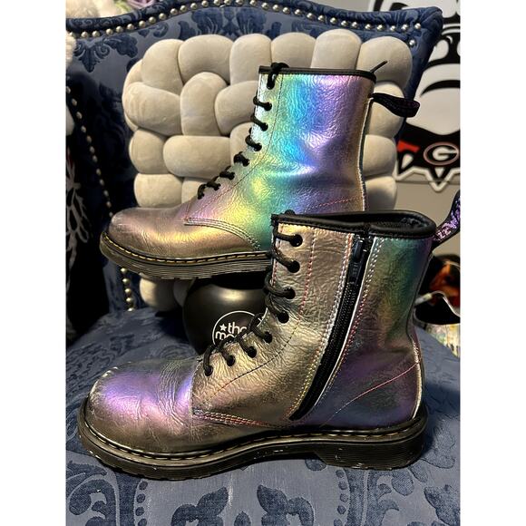 Dr Martens Holographic Rainbow Zip Lace Up Size 7/EU 38 - Picture 2 of 7